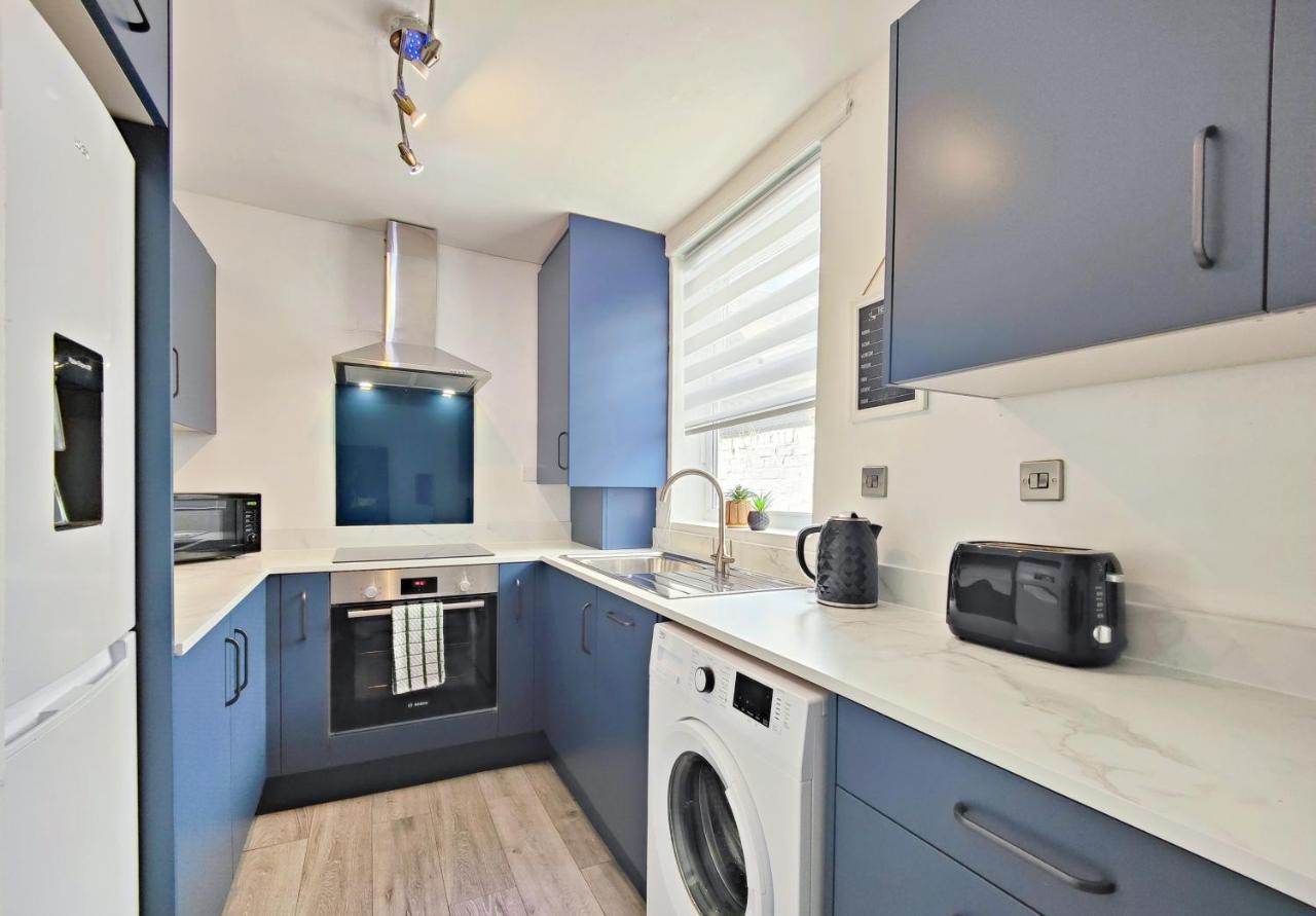 Spacious Townhouse 5 Mins To Centre With Free Parking Holiday home